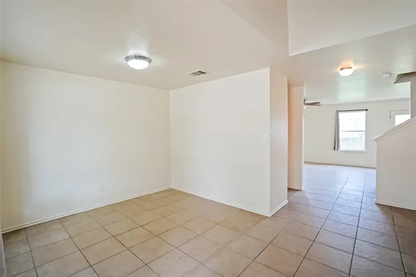 $1,800 | 714 Lavaca Loop, Elgin, TX 78621