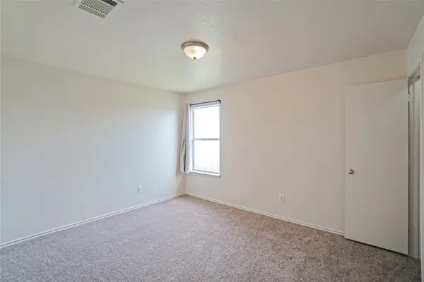 $1,800 | 714 Lavaca Loop, Elgin, TX 78621