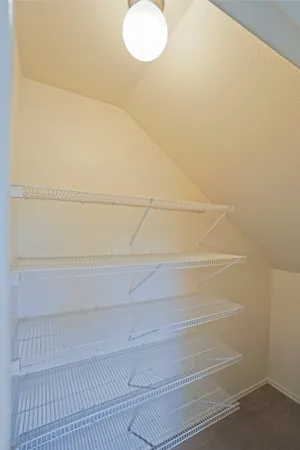 $1,800 | 714 Lavaca Loop, Elgin, TX 78621