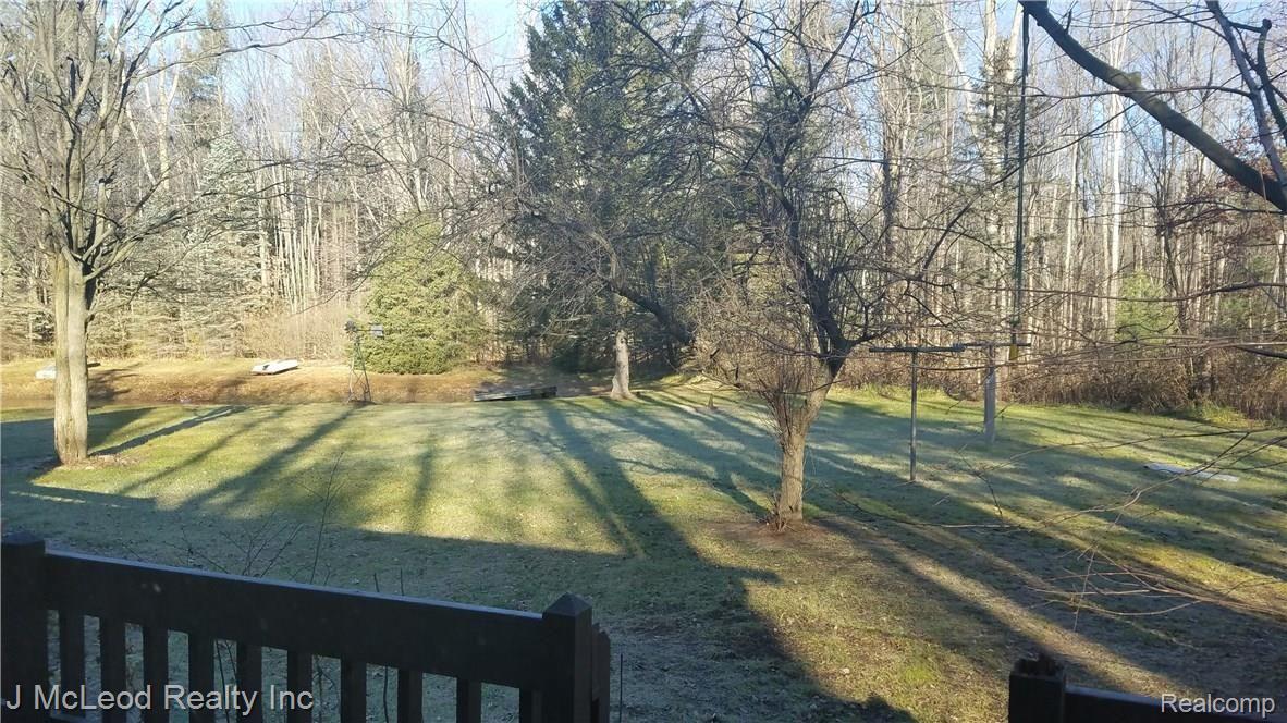 6106 Murphy Lake Road Millington, MI 48746 - Photo 4 of 12 20171201_102546.jpg