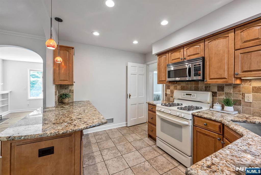 79 Highland Road Glen Rock, NJ 07452 - Photo 12 of 28