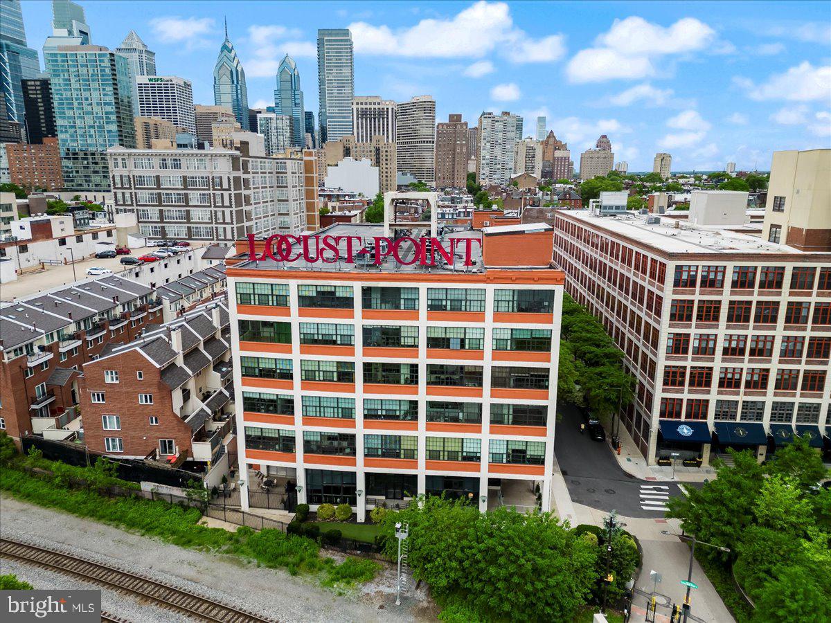 2429 Locust Street, Unit 306 Philadelphia, PA 19103 - Photo 2 of 37 Locust Point in Fitler Square