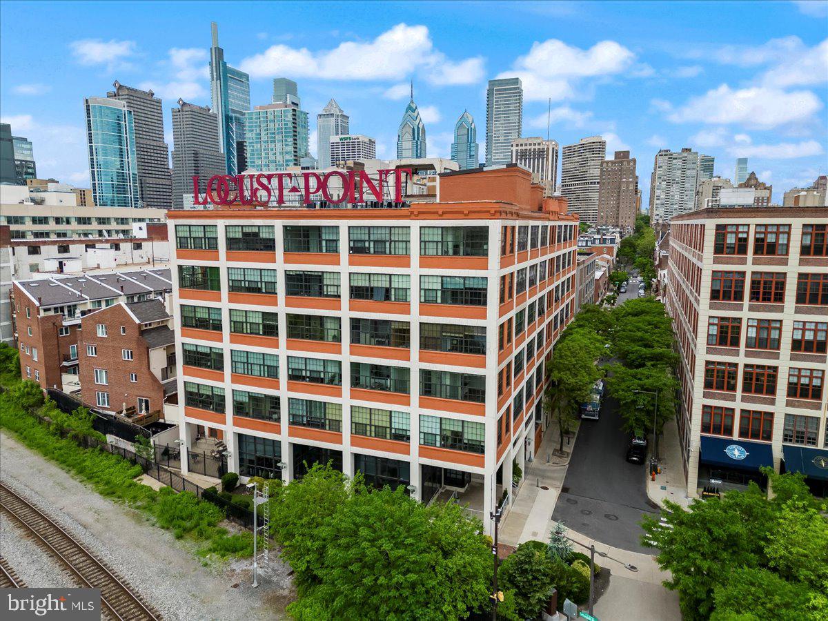 2429 Locust Street, Unit 306 Philadelphia, PA 19103 - Photo 3 of 37 Prime location