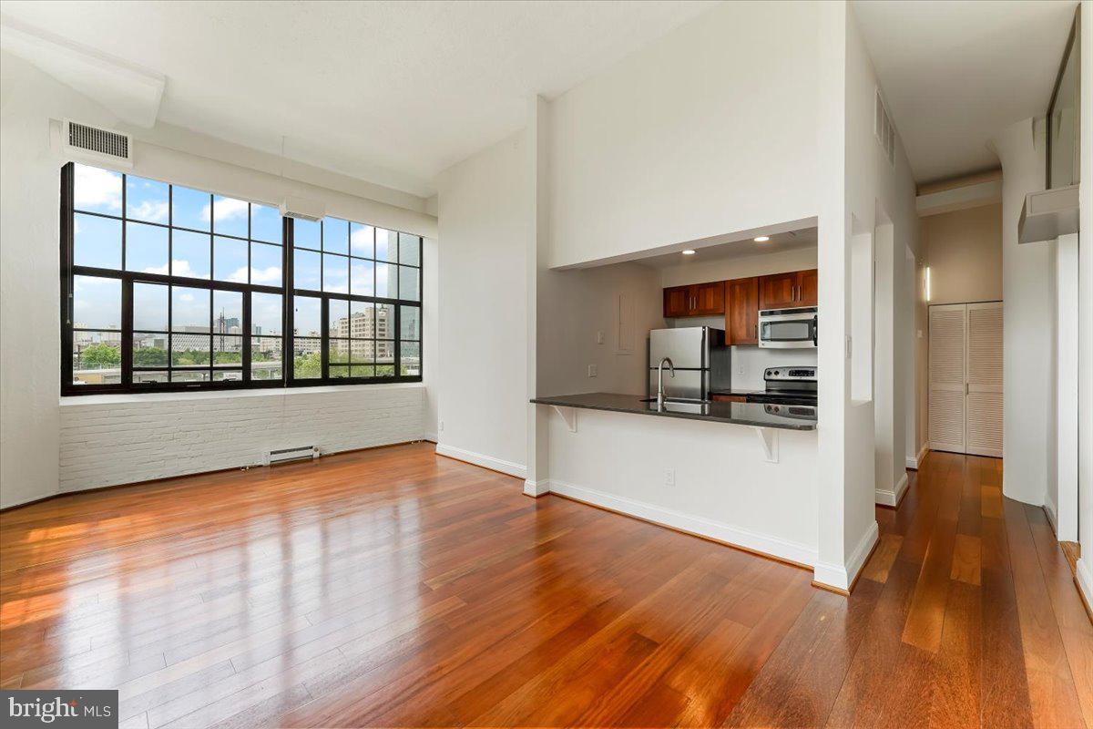 2429 Locust Street, Unit 306 Philadelphia, PA 19103 - Photo 10 of 37 Bright and airy