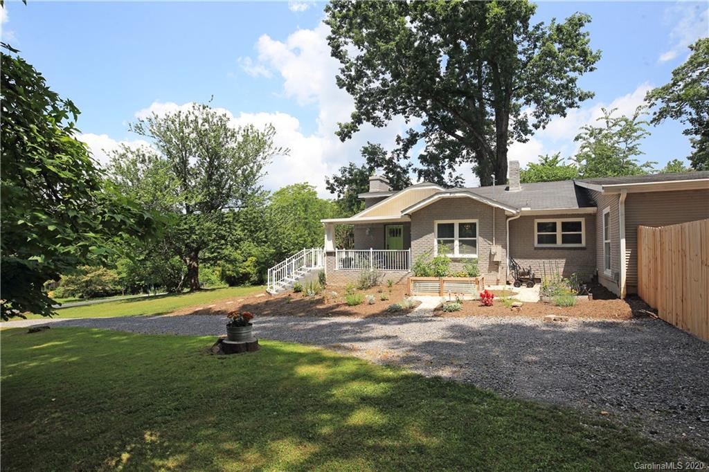 672 Monte Vista Road Candler, NC 28715 - Photo 3 of 17 Gallery Image 3