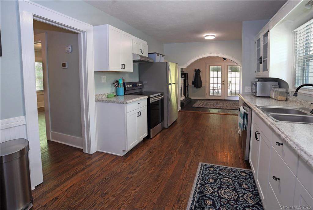 672 Monte Vista Road Candler, NC 28715 - Photo 10 of 17 Gallery Image 10