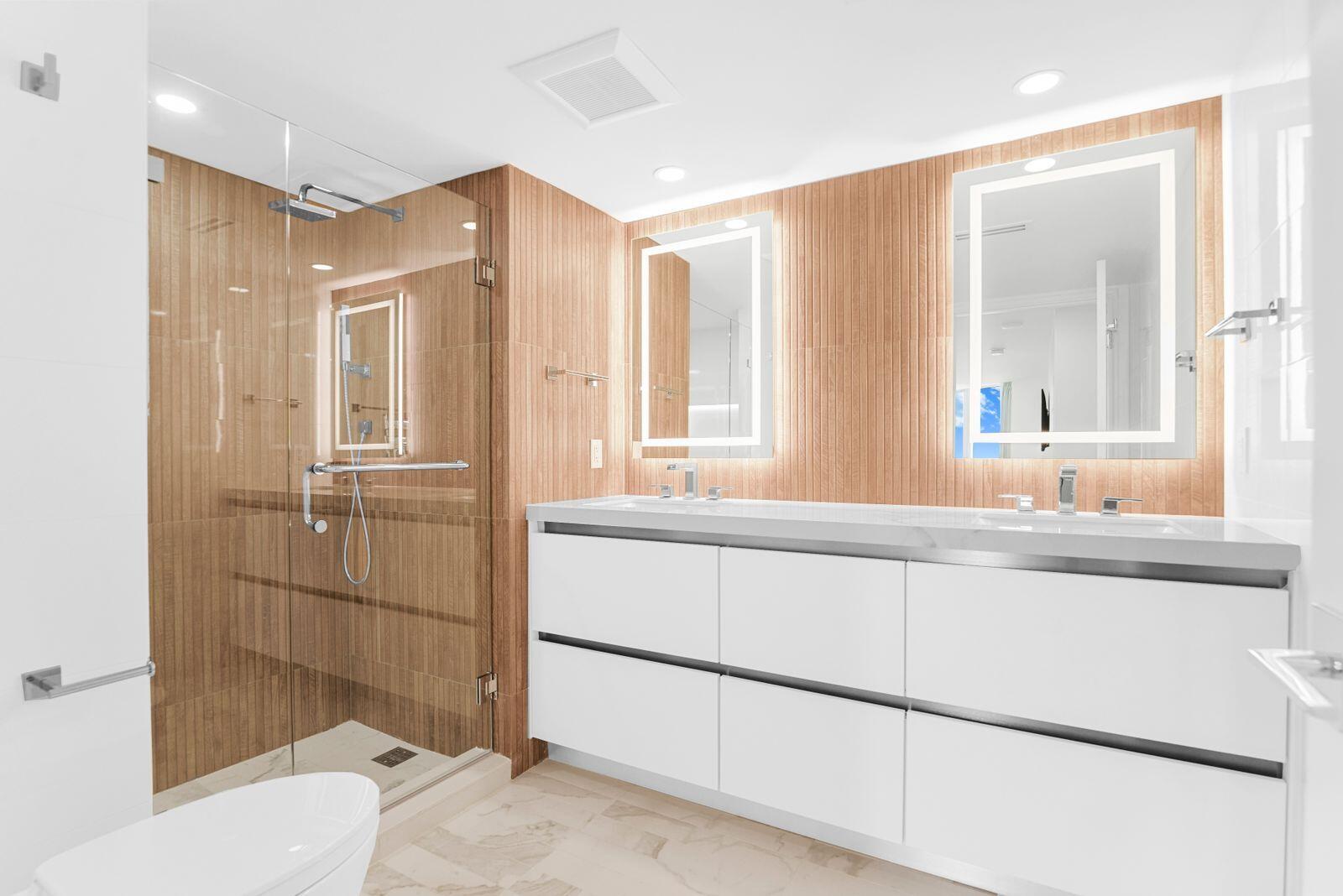 500 South Ocean Boulevard, Unit PH6 Boca Raton, FL 33432 - Photo 14 of 44 Main Bathroom