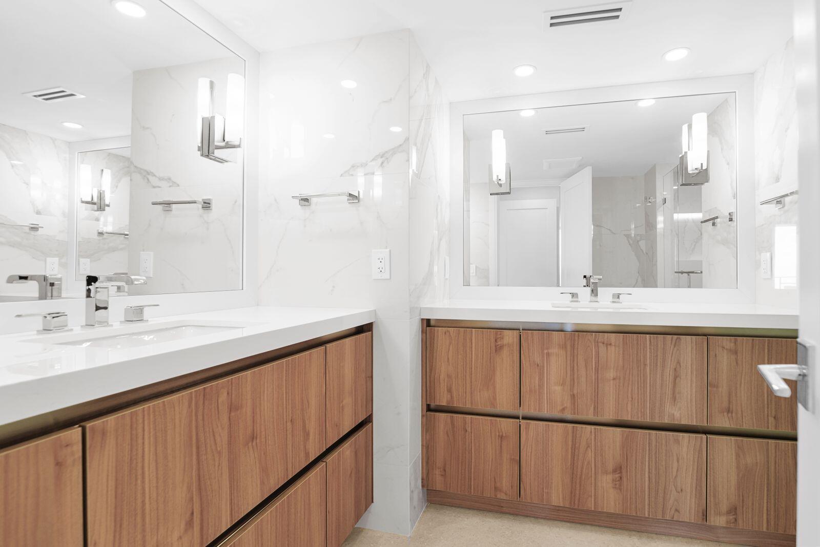 500 South Ocean Boulevard, Unit PH6 Boca Raton, FL 33432 - Photo 20 of 44 Guest bathroom