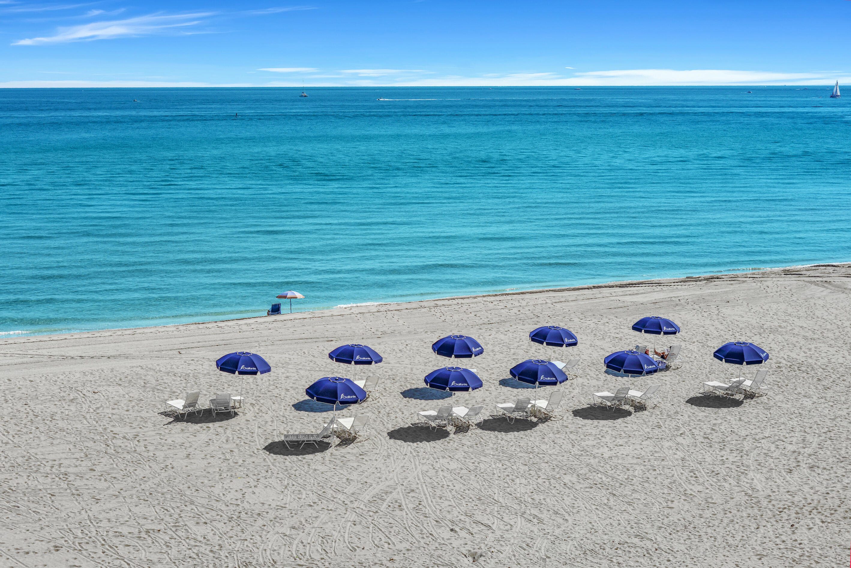 500 South Ocean Boulevard, Unit PH6 Boca Raton, FL 33432 - Photo 22 of 44 PRIVATE BEACH, UMBRELLAS AND LOUNGES