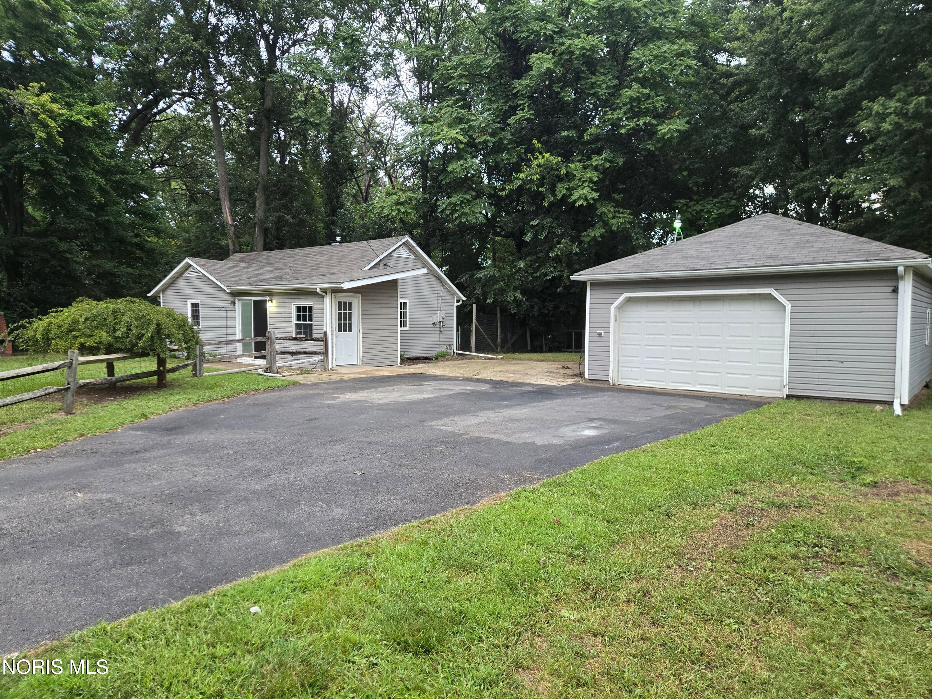 727 Countway Road Holland, OH 43528 - Photo 4 of 35 Gallery Image 4