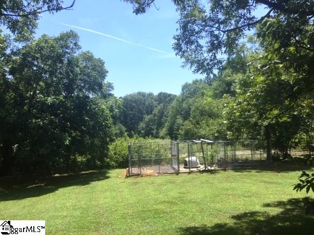 585 Curry Road Laurens, SC 29360 - Photo 3 of 15