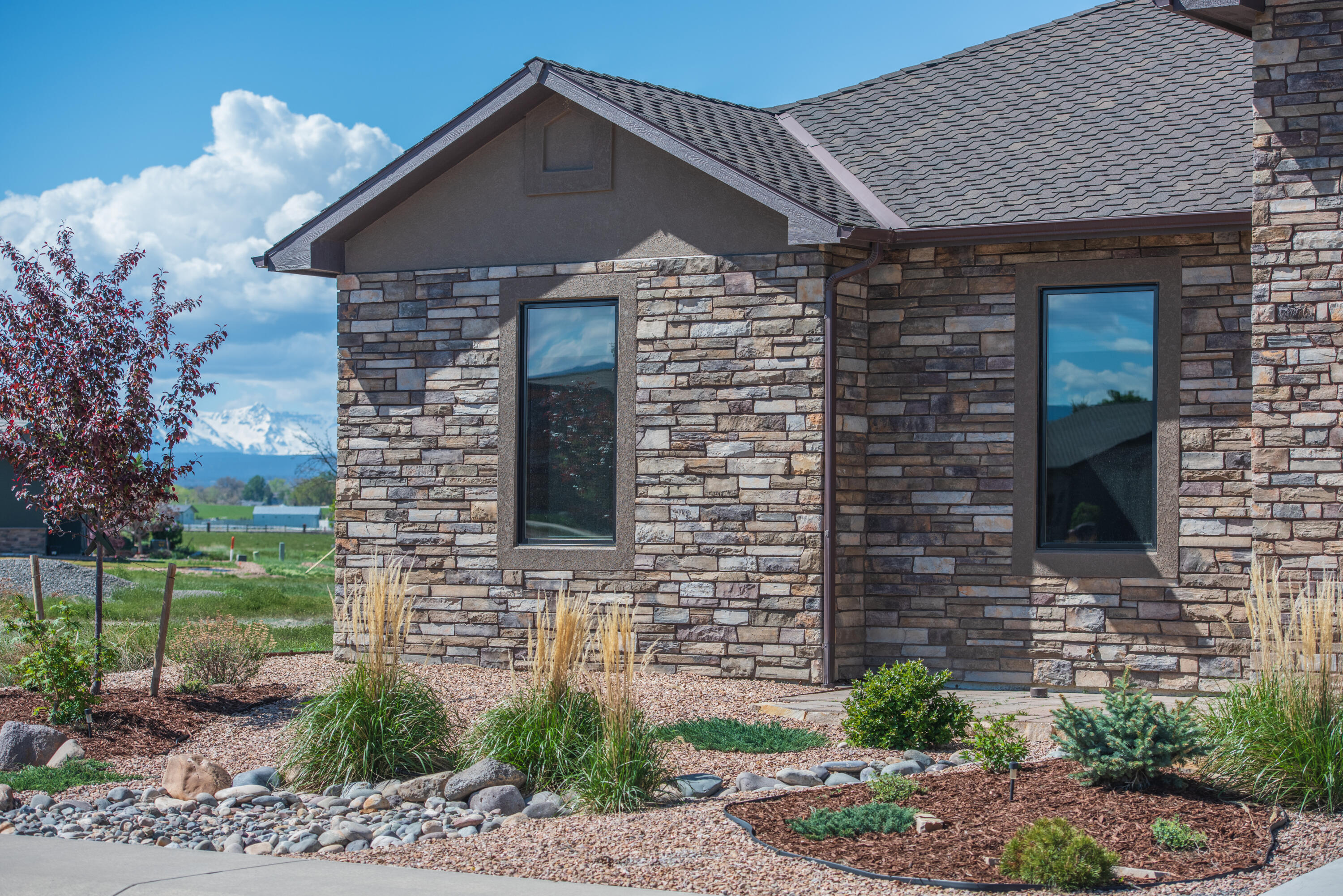 2724 Sleeping Bear Road Montrose, CO 81401 - Photo 3 of 21 2724 Sleeping Bear Spring-10 (1)
