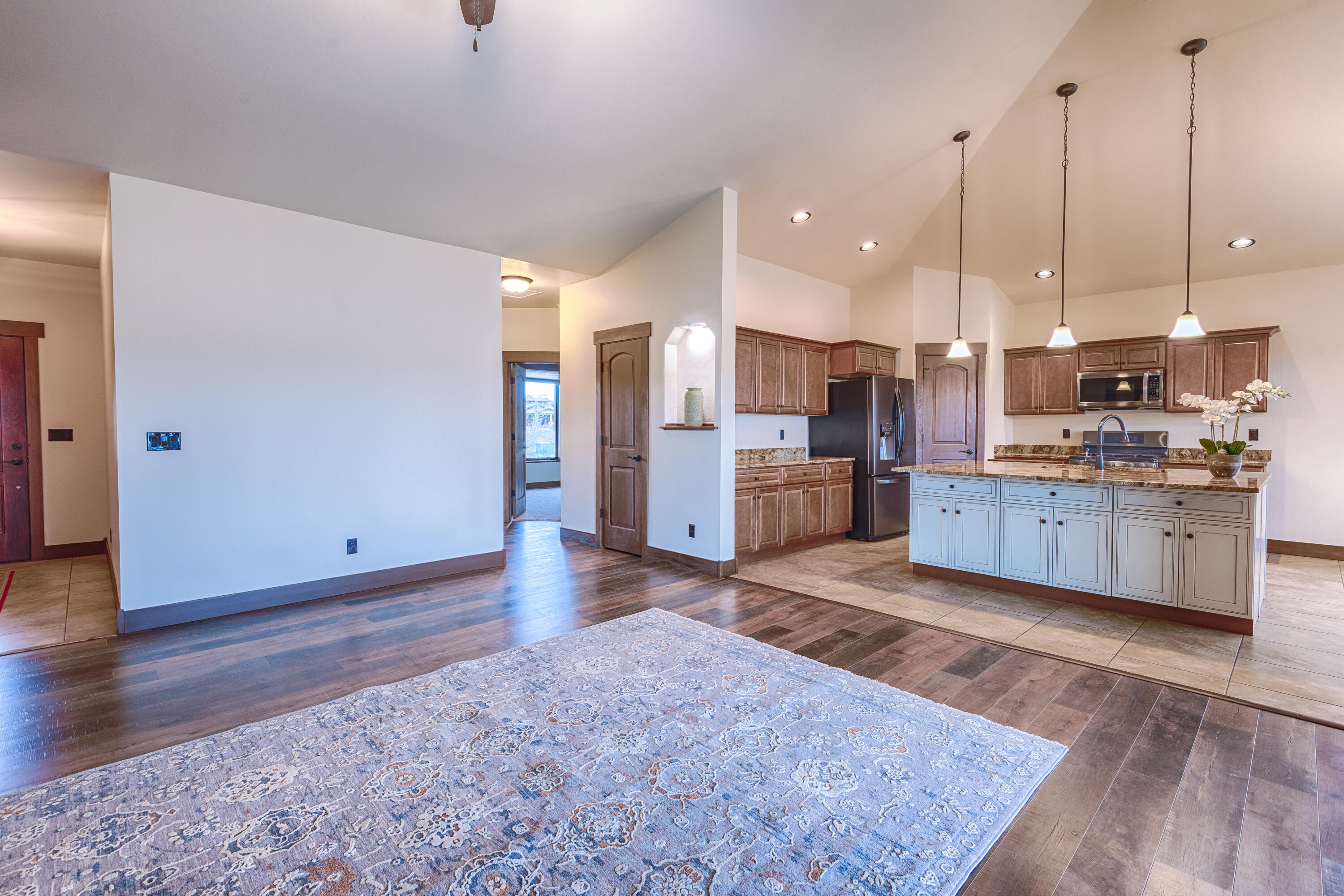 2724 Sleeping Bear Road Montrose, CO 81401 - Photo 9 of 21 Living Room:Kitchen