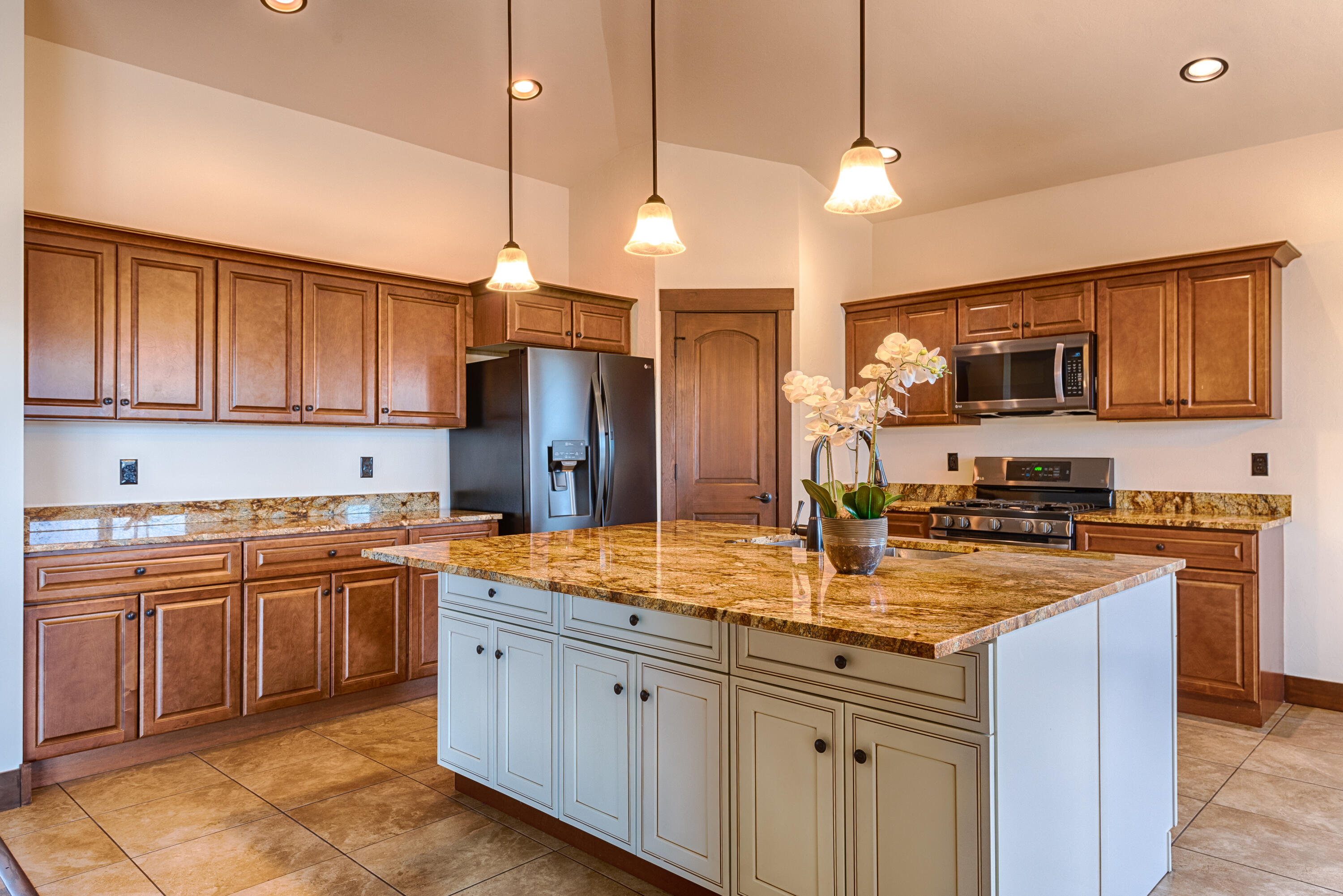 2724 Sleeping Bear Road Montrose, CO 81401 - Photo 10 of 21 2724 Sleeping Bear-16