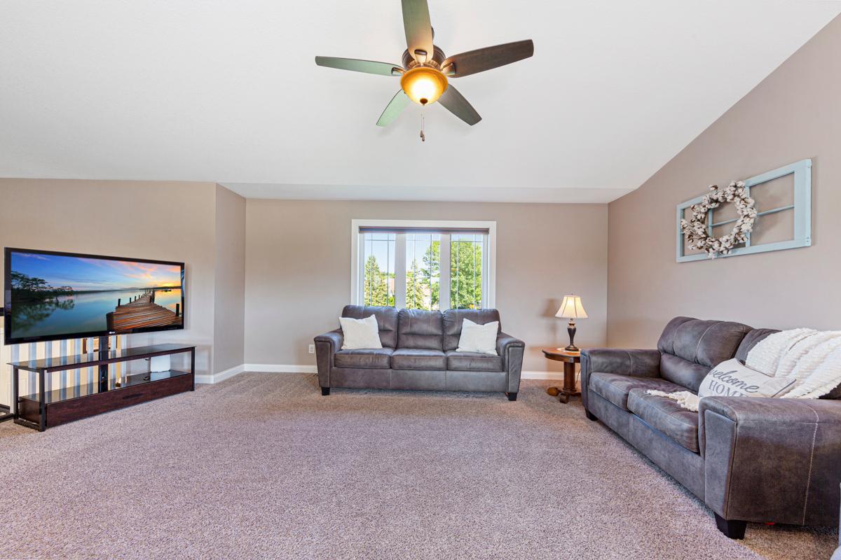 1604 Prairie Avenue Southwest Faribault, MN 55021 - Photo 6 of 42