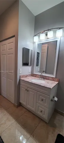 $2,200 | 971 Northeast 42nd Place, Unit 971, Homestead, FL 33033