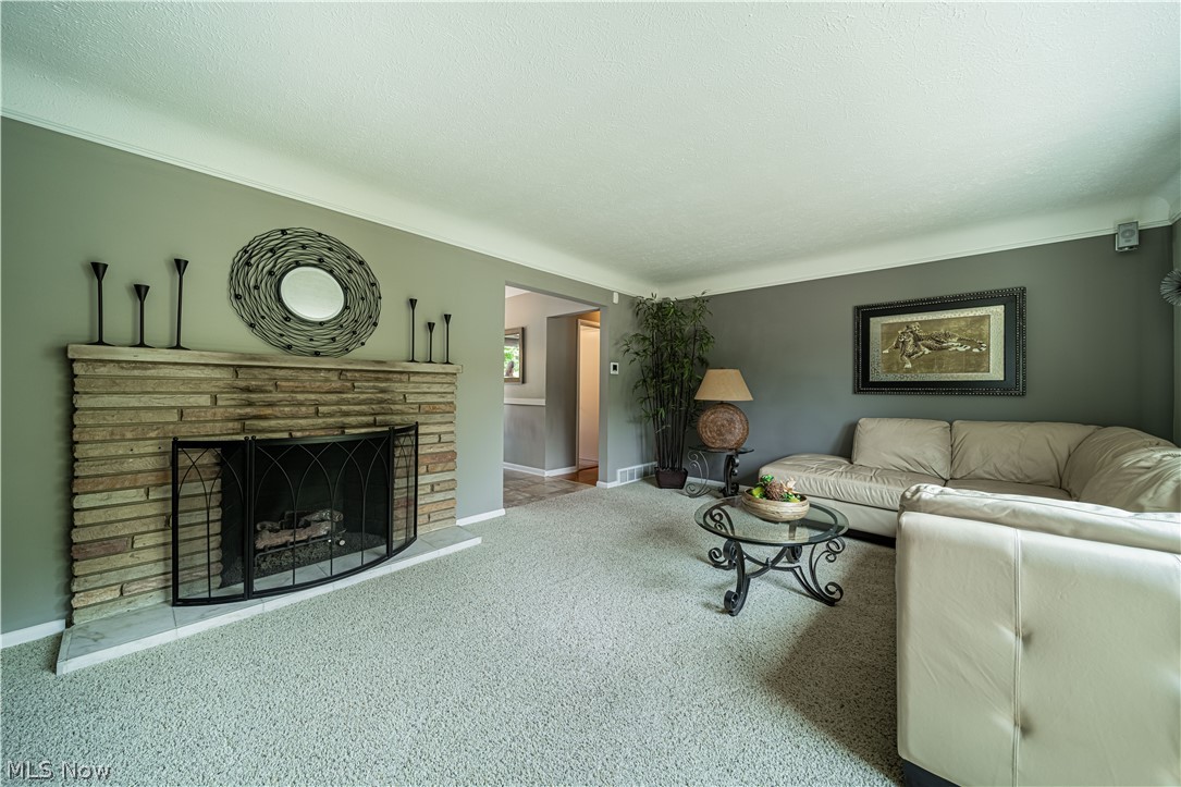 527 Ransome Road Cleveland, OH 44143 - Photo 7 of 34