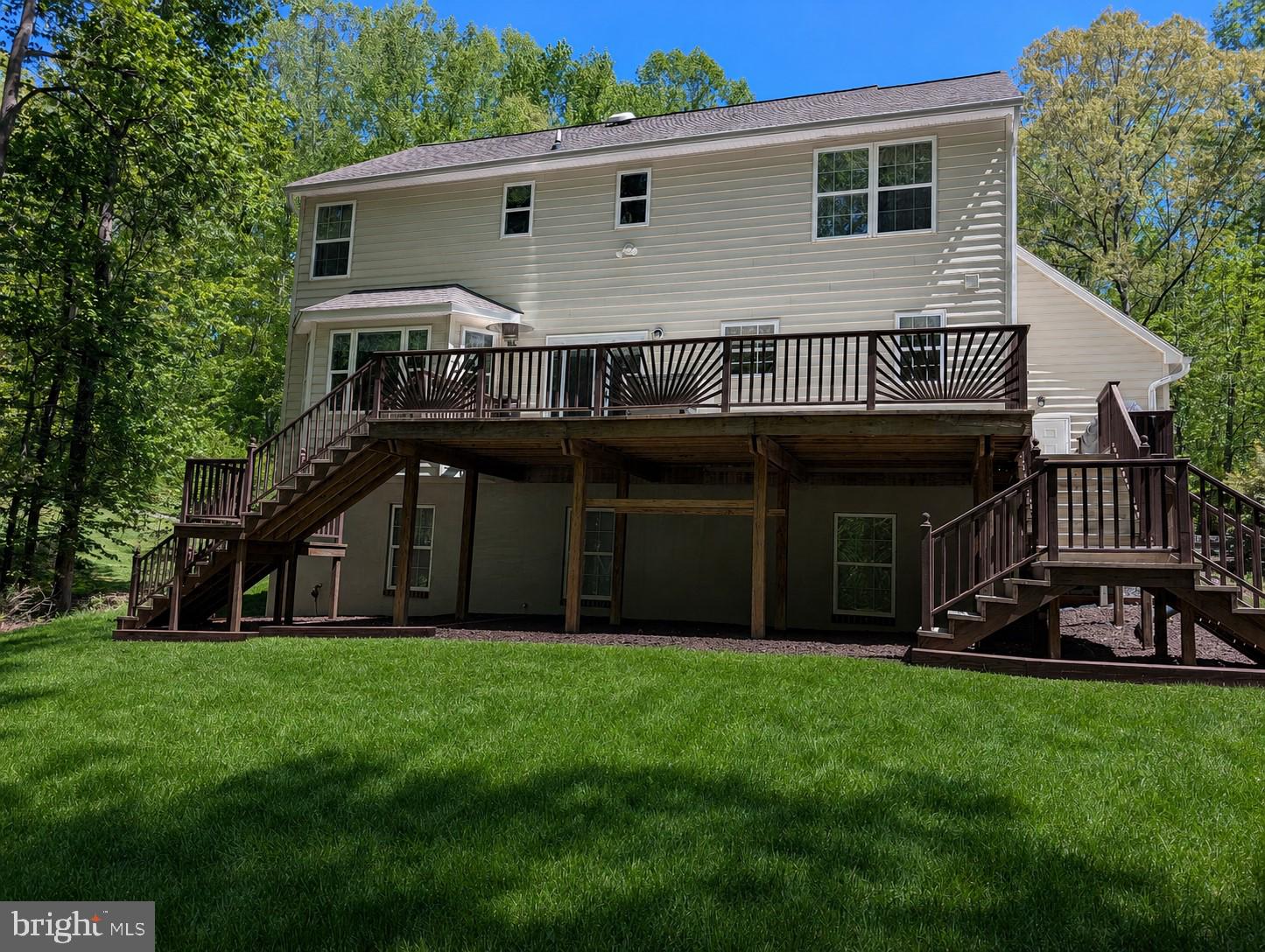 216 Walnut Creek Road Huntingtown, MD 20639 - Photo 2 of 22 yard and deck
