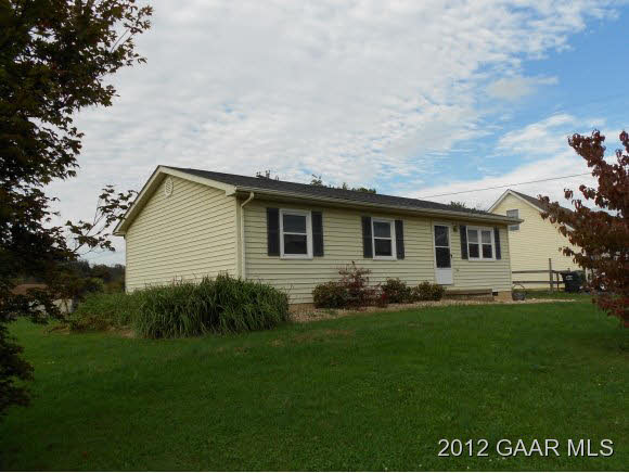 92 Buckboard Road Waynesboro, VA 22980 - Photo 1 of 4 a front view of house with yard and green space