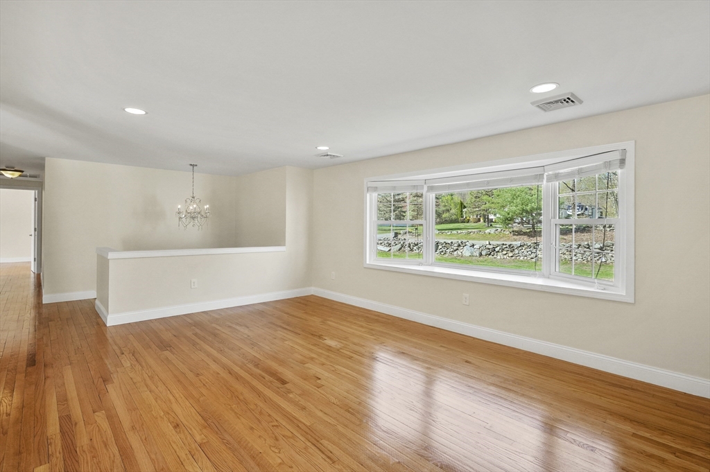 101 Oxford Road Charlton, MA 01507 - Photo 11 of 33