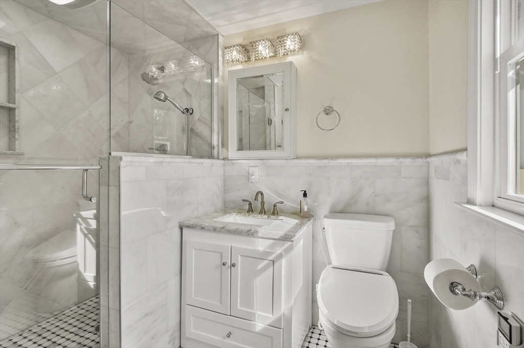 101 Oxford Road Charlton, MA 01507 - Photo 15 of 33