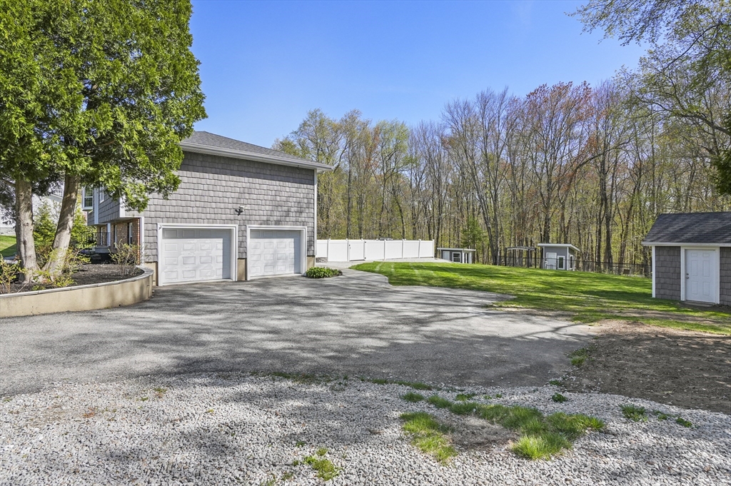 101 Oxford Road Charlton, MA 01507 - Photo 25 of 33