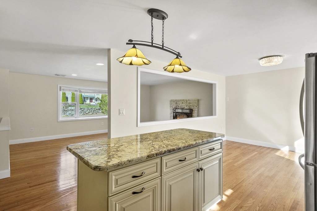 101 Oxford Road Charlton, MA 01507 - Photo 5 of 33