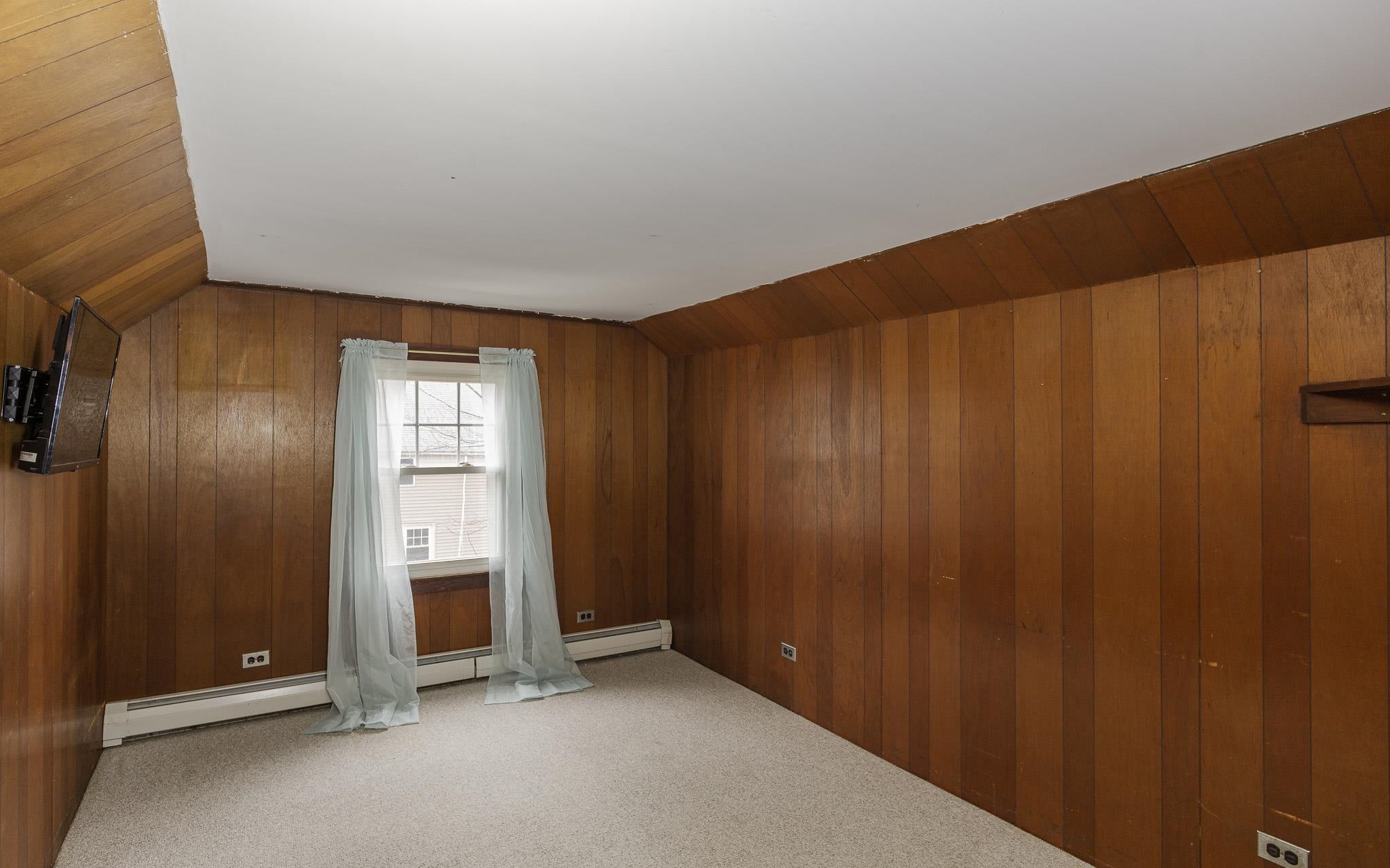 646 Court Street Keene, NH 03431 - Photo 23 of 34