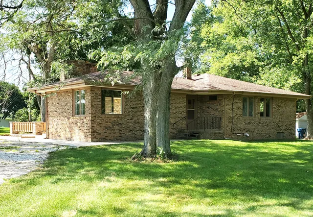 $220,000 | 201 Halleck Street, Morocco, IN 47963