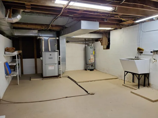 $220,000 | 201 Halleck Street, Morocco, IN 47963