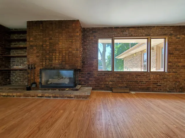 $220,000 | 201 Halleck Street, Morocco, IN 47963