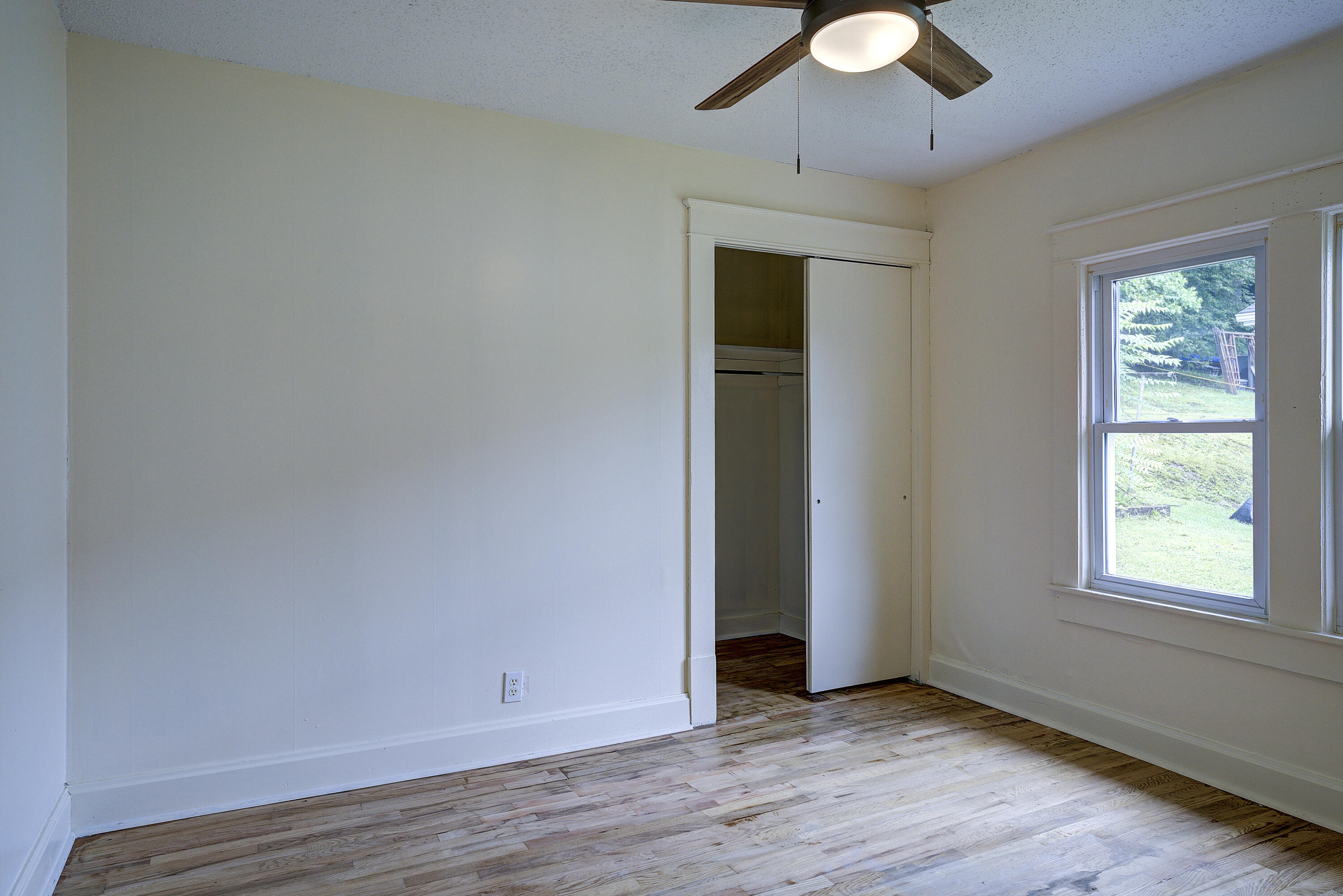 220 New Avenue Erwin, TN 37650 - Photo 11 of 22 New-8