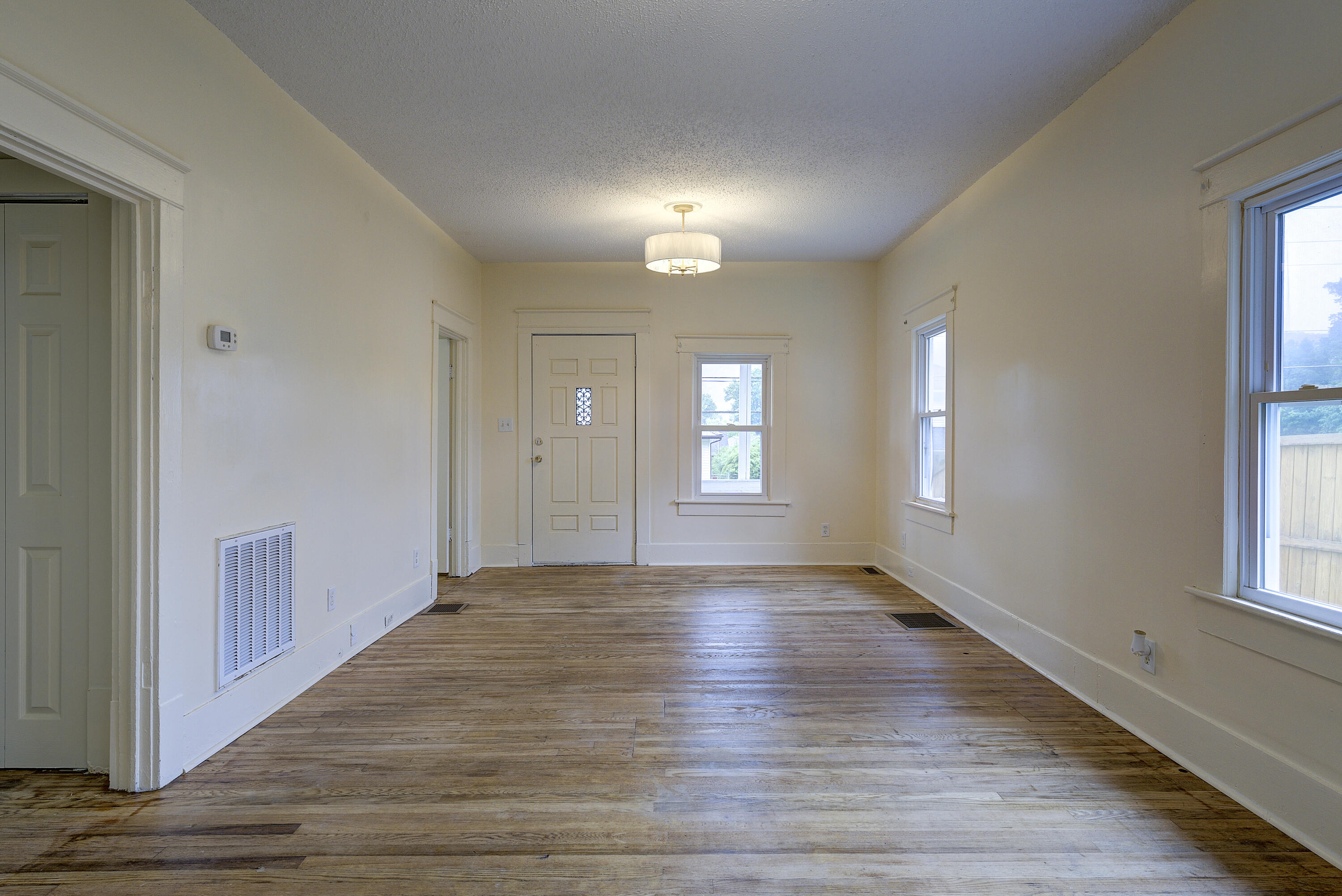 220 New Avenue Erwin, TN 37650 - Photo 4 of 22 New-2