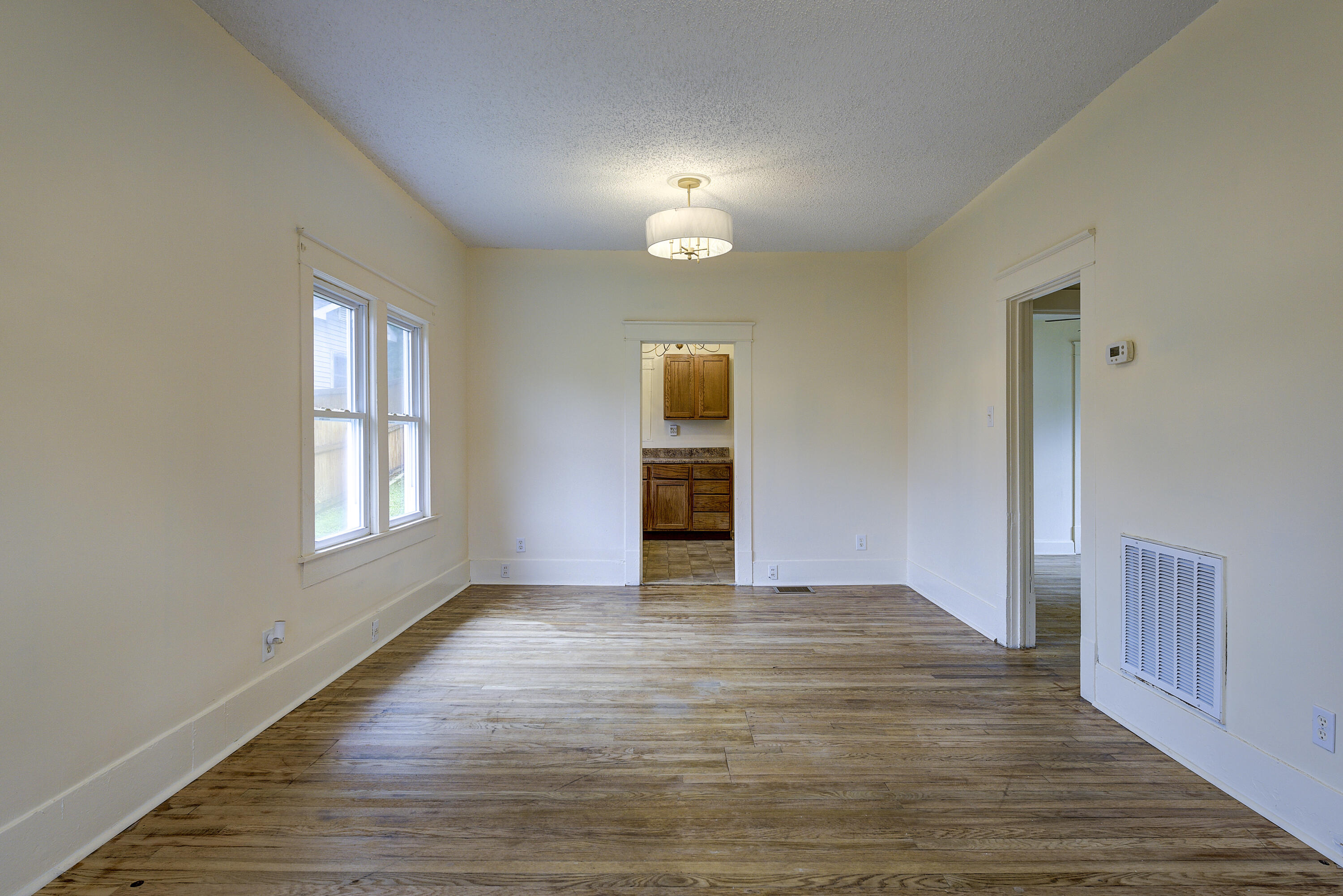 220 New Avenue Erwin, TN 37650 - Photo 5 of 22 New-1