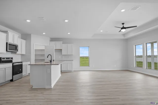 $339,900 | 2262 Windridge Avenue, Zachary, LA 70791