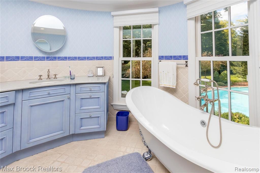 2080 Redding Road Birmingham, MI 48009 - Photo 42 of 59