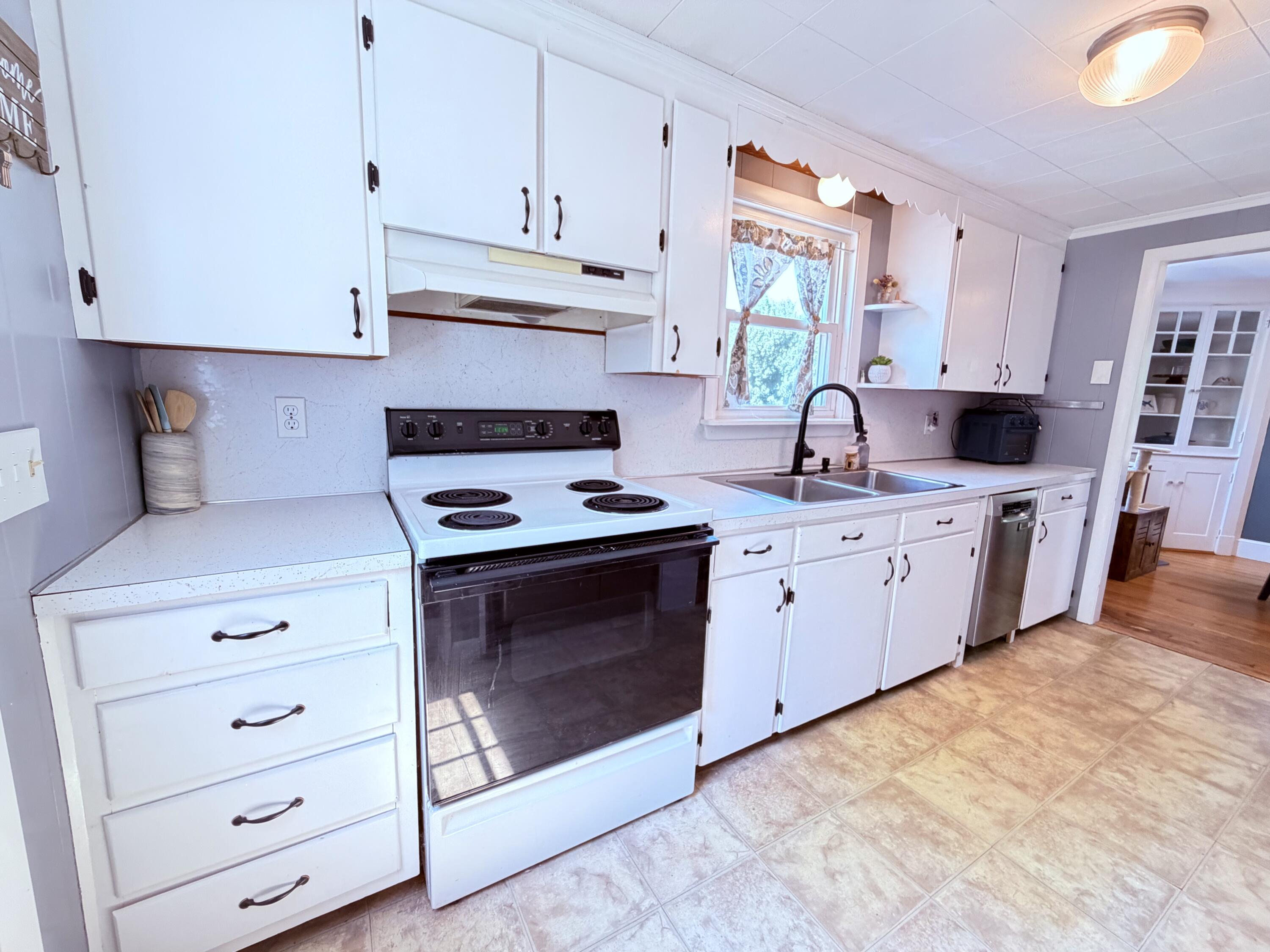 14 Castine Avenue Portland, ME 04103 - Photo 18 of 37 IMG_0272