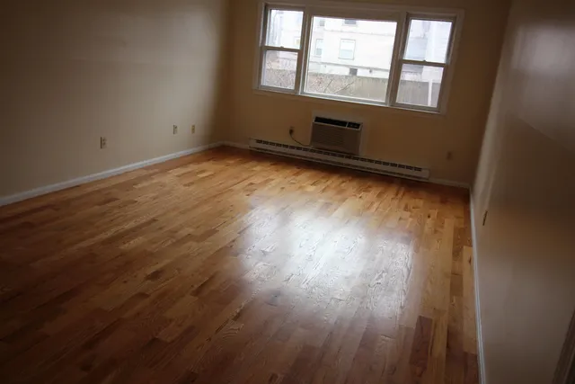 $2,000 | 73 East Broadway, Unit K, Derry, NH 03038