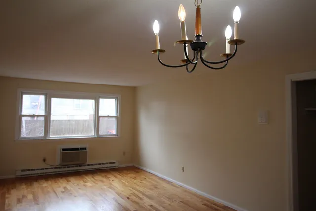 $2,000 | 73 East Broadway, Unit K, Derry, NH 03038