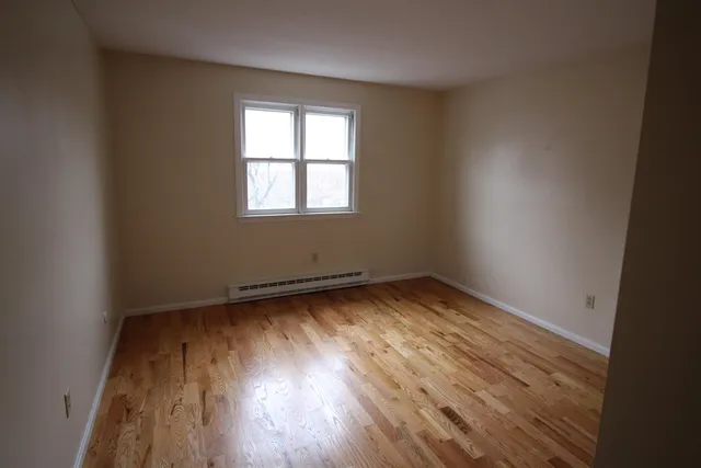 $2,000 | 73 East Broadway, Unit K, Derry, NH 03038