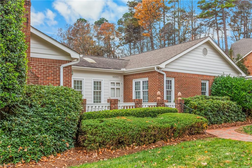 1001 Nuthatch Court High Point, NC 27262 - Photo 3 of 31 Gallery Image 3