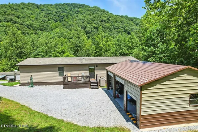$420,000 | 20 Tan Trough Hollow, Evarts, KY 40828