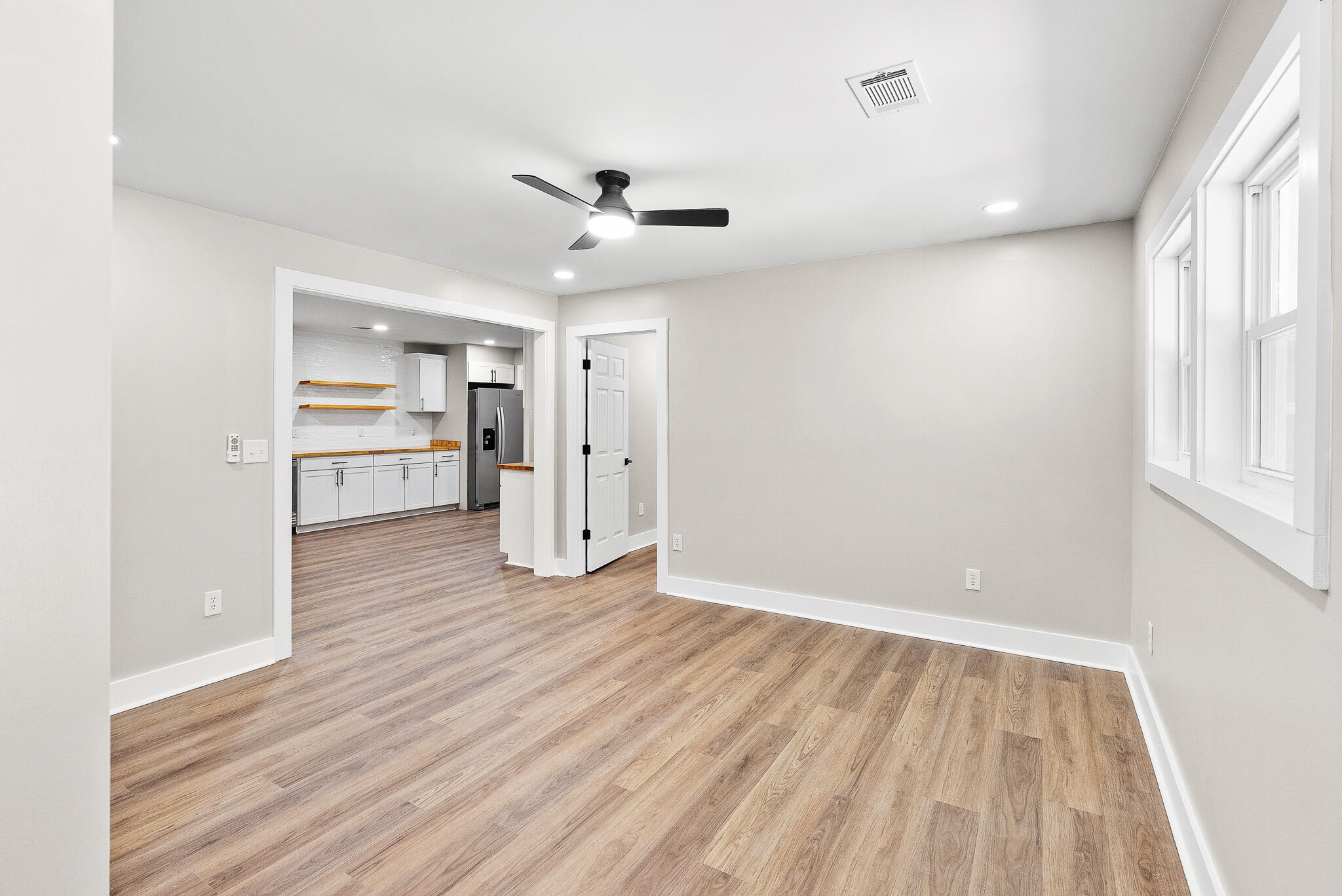 838 Ranch Hill Lane St. Stephen, SC 29479 - Photo 2 of 31 7S309279