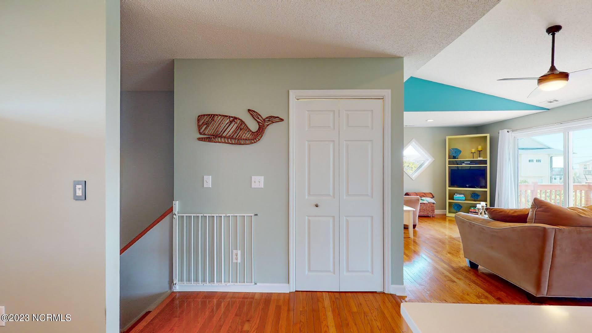 64 E Ridge Surf City, NC 28445 - Photo 27 of 61 64-N-R - Int (41)