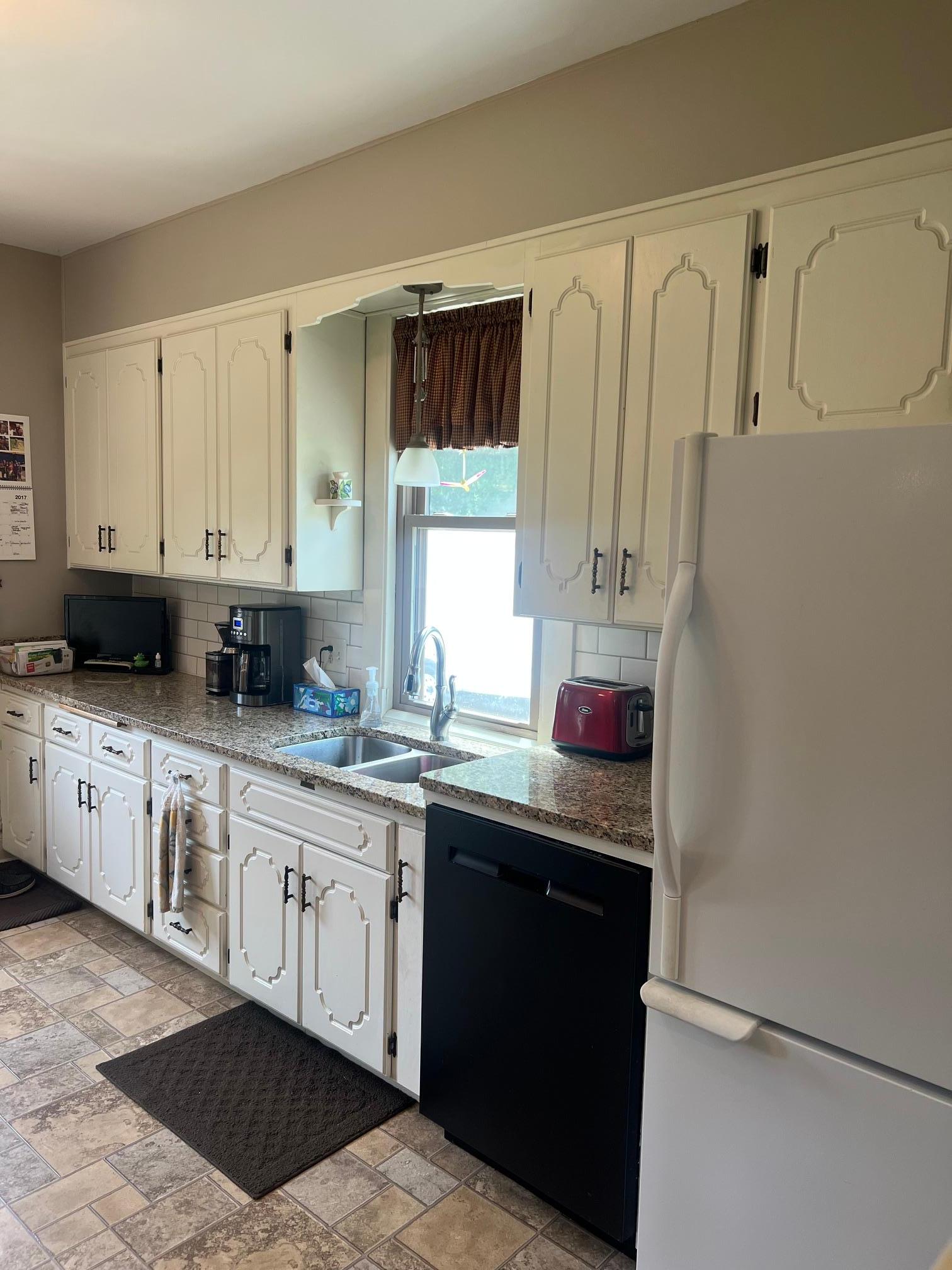 413 South Swift Avenue Litchfield, MN 55355 - Photo 12 of 58