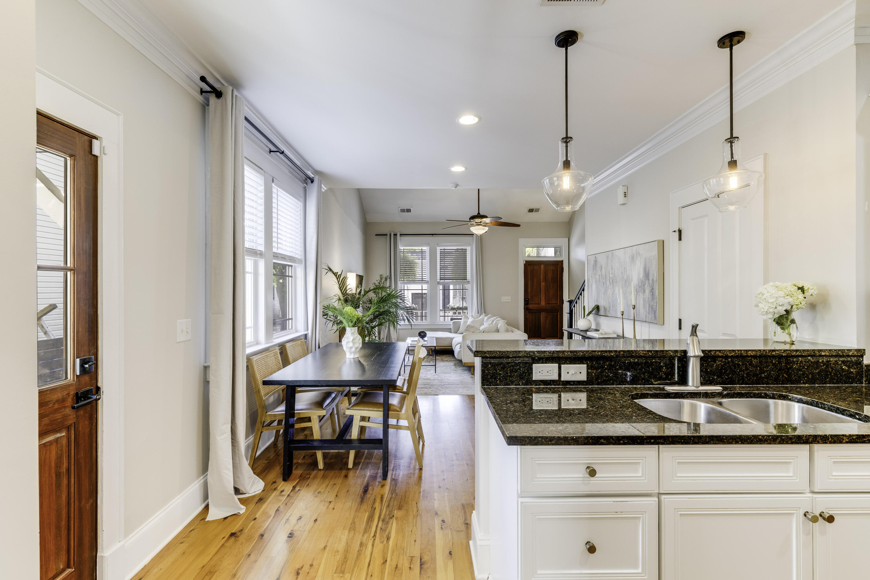 4 Senate Street Charleston, SC 29403 - Photo 16 of 34 Kitchen