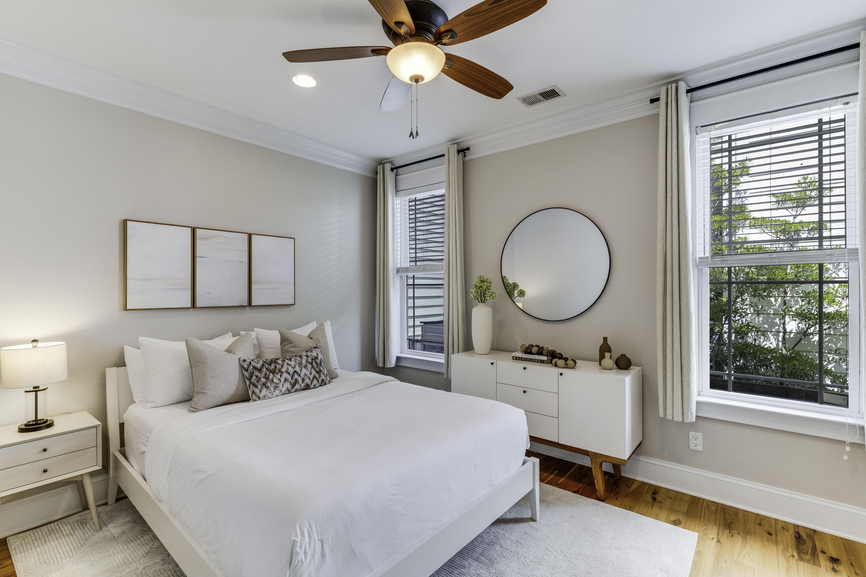 4 Senate Street Charleston, SC 29403 - Photo 25 of 34 Guest Suite