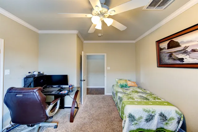 $500,000 | 1052 Redfish Street, Bayou Vista, TX 77563