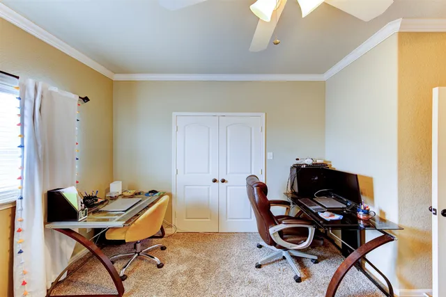 $500,000 | 1052 Redfish Street, Bayou Vista, TX 77563