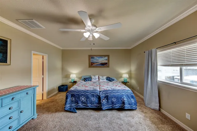 $500,000 | 1052 Redfish Street, Bayou Vista, TX 77563